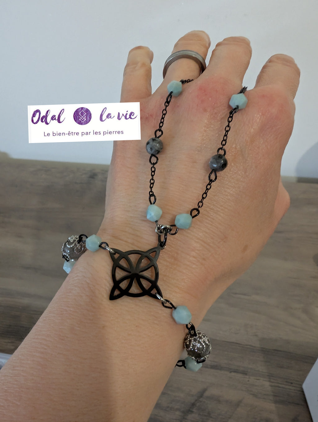 Bracelet de doigt Amazonite, labradorite, larvite et noeud de sorcière