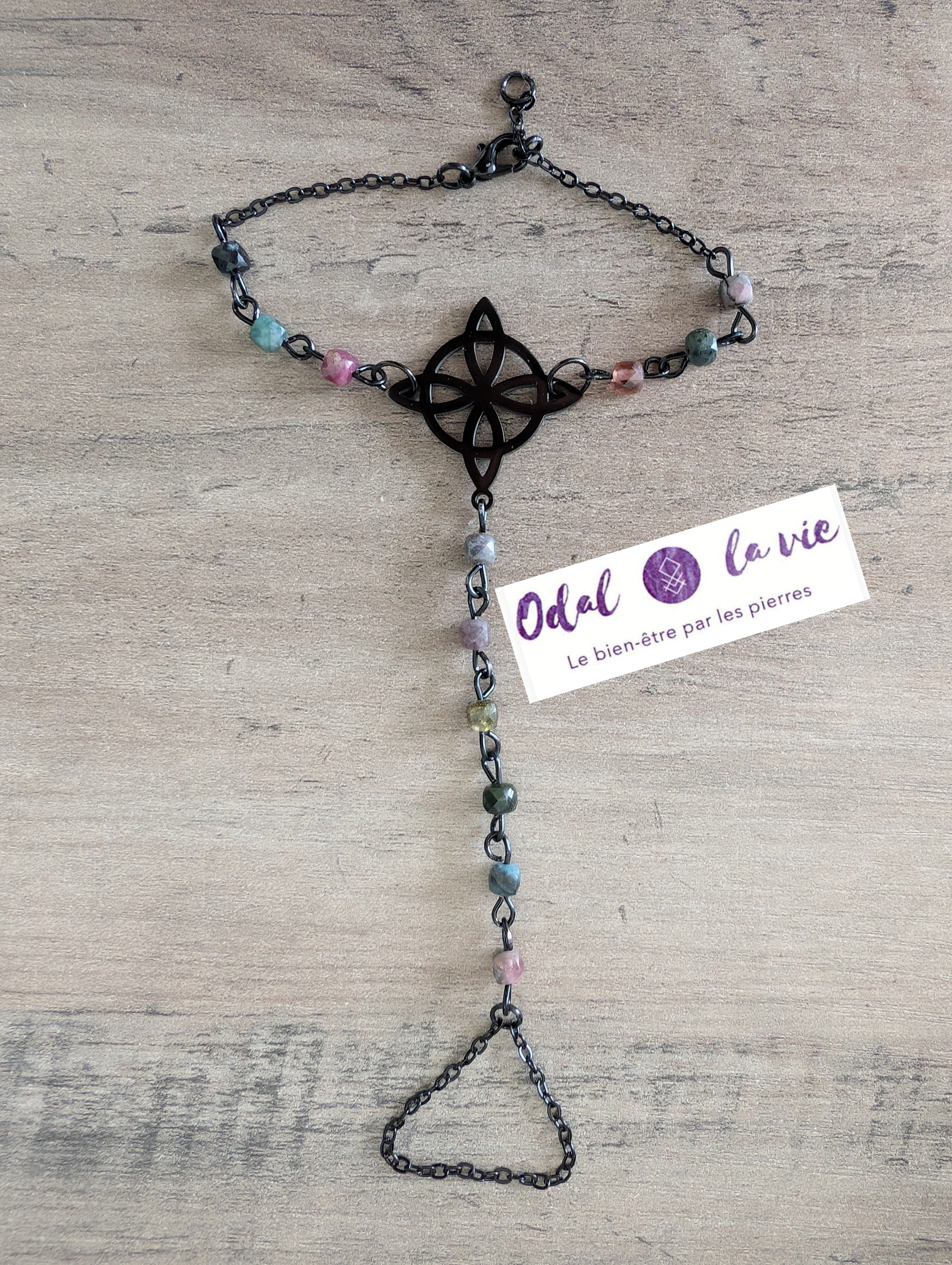 Bracelet de doigt tourmaline et nœud de sorcière