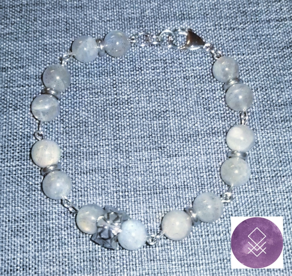 Bracelet force et protection en labradorite et croix médiévale